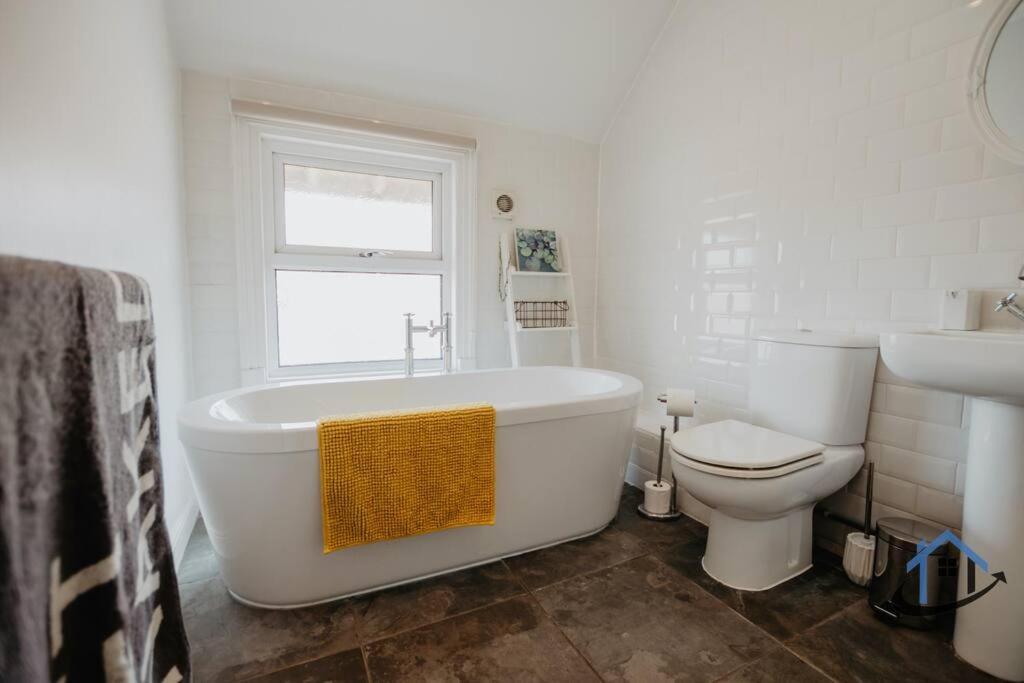 Indigo Snug - Gorgeous 2 Bed Flat In The Heart Of Cromer Exteriör bild